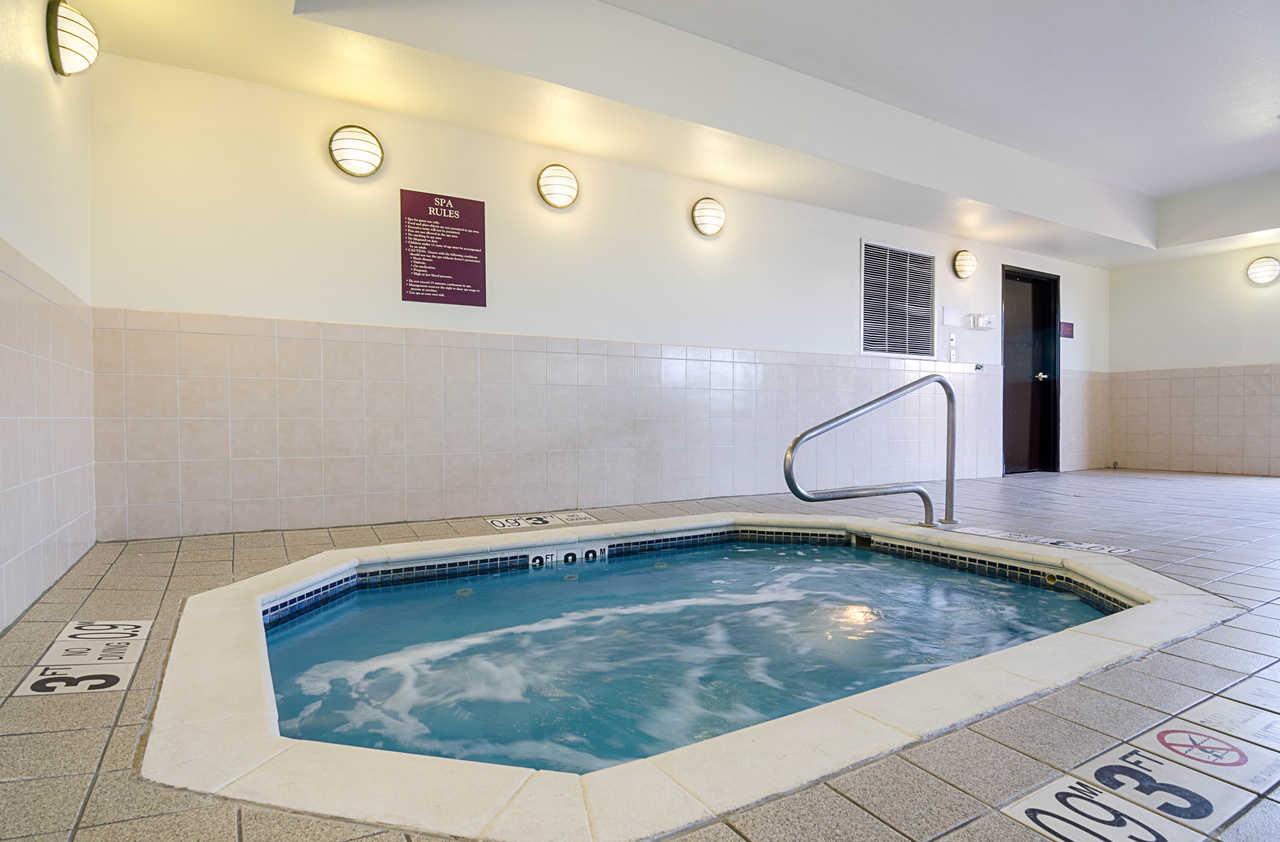 Comfort Inn & Suites Hutchinson Εξωτερικό φωτογραφία