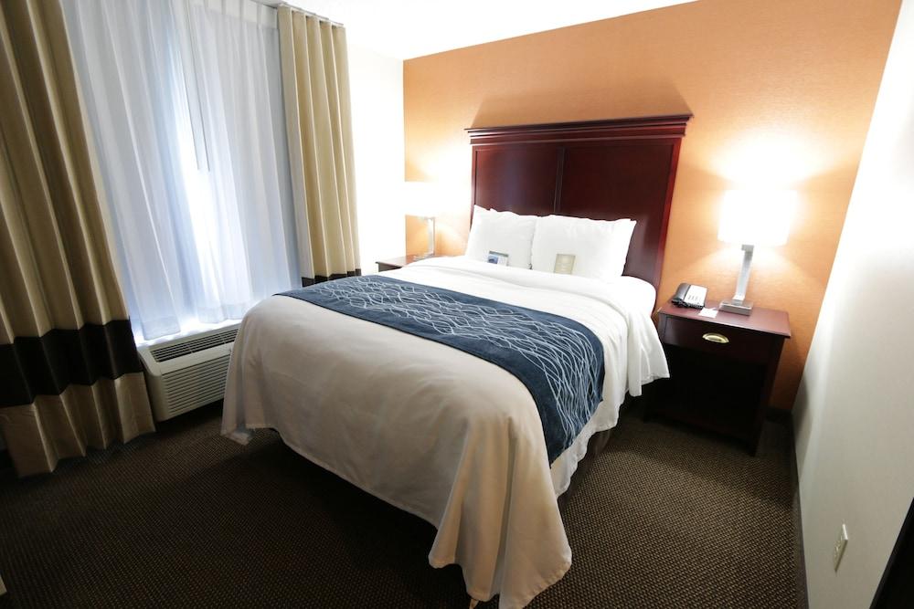 Comfort Inn & Suites Hutchinson Εξωτερικό φωτογραφία