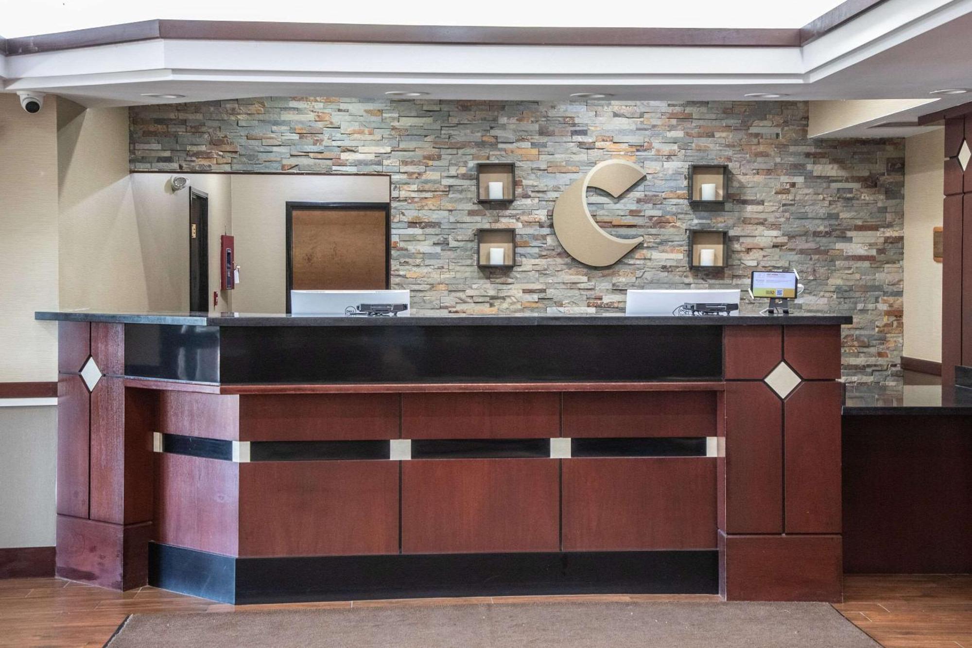 Comfort Inn & Suites Hutchinson Εξωτερικό φωτογραφία