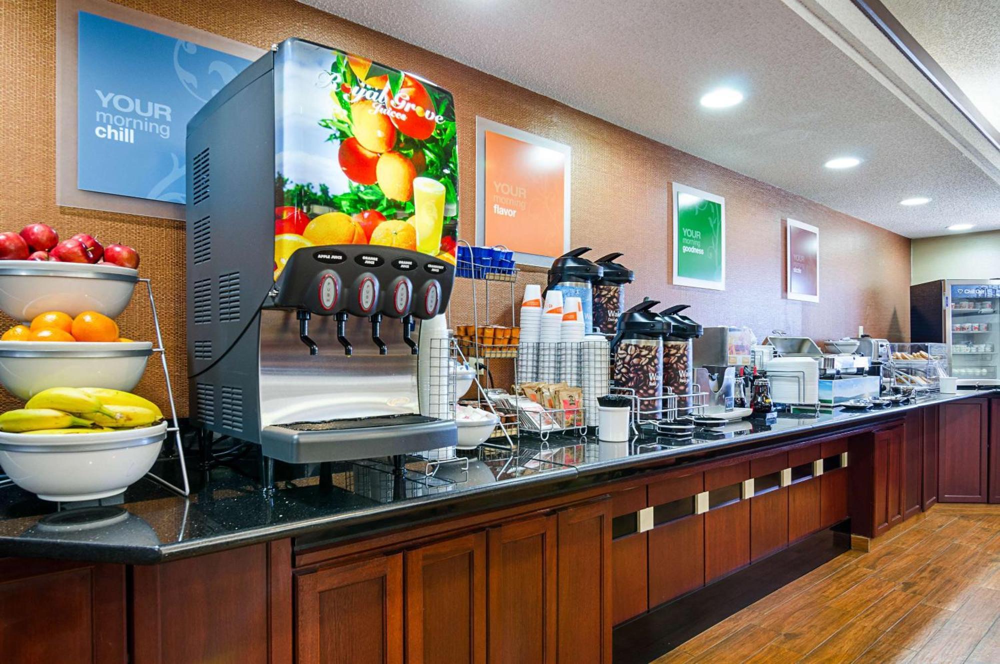 Comfort Inn & Suites Hutchinson Εξωτερικό φωτογραφία