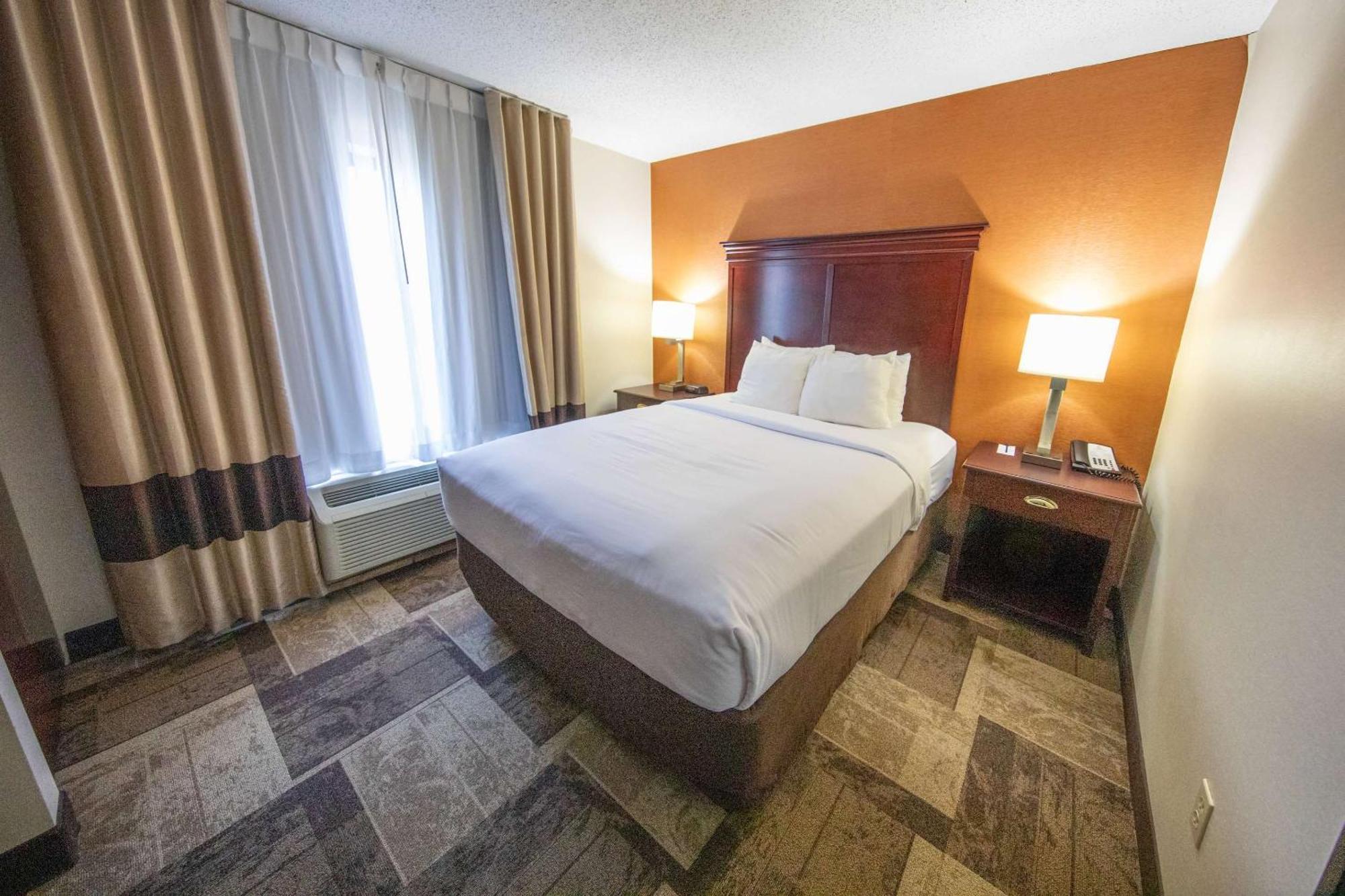 Comfort Inn & Suites Hutchinson Εξωτερικό φωτογραφία