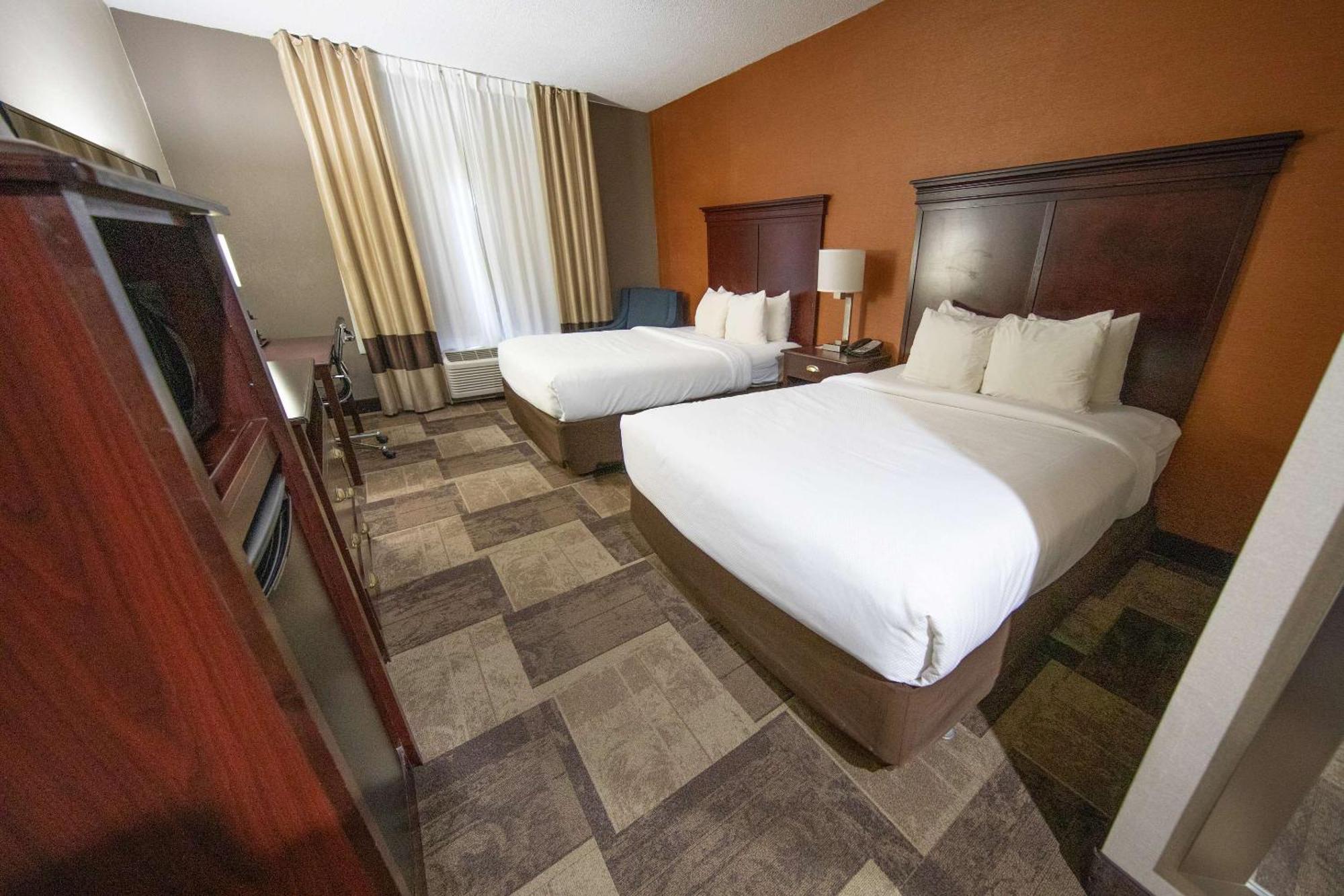 Comfort Inn & Suites Hutchinson Εξωτερικό φωτογραφία