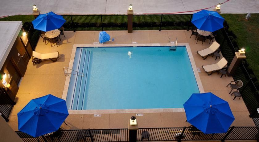 Comfort Inn & Suites Hutchinson Εξωτερικό φωτογραφία